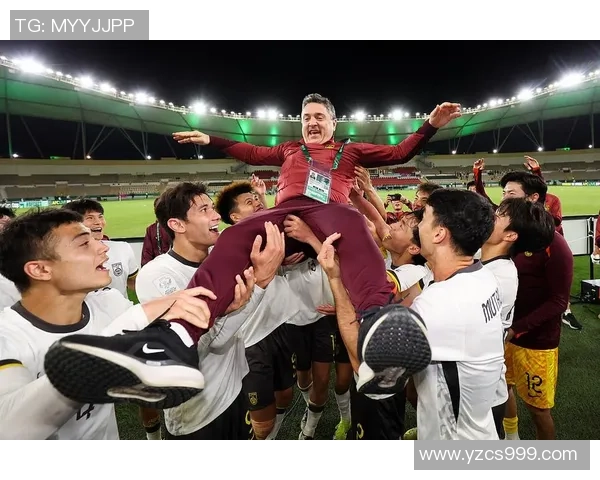 足球明星因失误向球迷诚恳道歉重拾信心与支持的决心 足球明星因失误向球迷诚恳道歉重拾信心与支持的决心