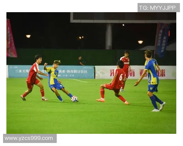 足球明星在转场时意外踩坏手机引发热议球迷纷纷围观争相拍照 足球明星在转场时意外踩坏手机引发热议球迷纷纷围观争相拍照