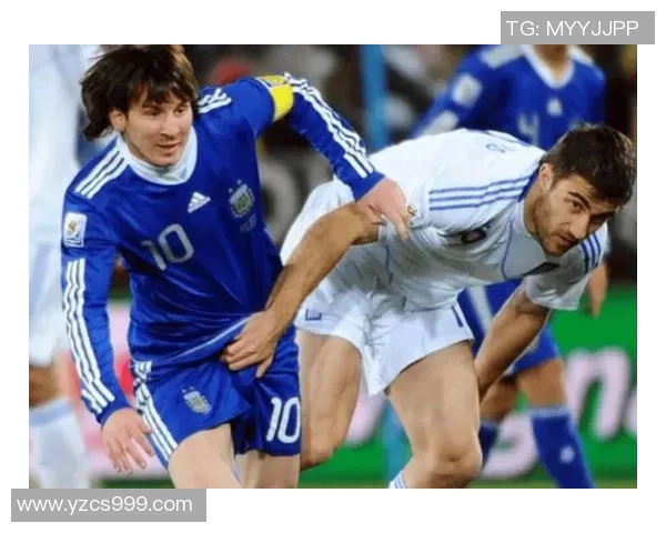 足球明星家庭的私人足球场揭秘与训练生活分享