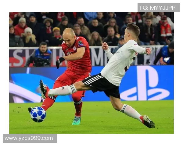 足球明星滑腿动作揭秘：如何在比赛中巧妙运用提升技术与观赏性