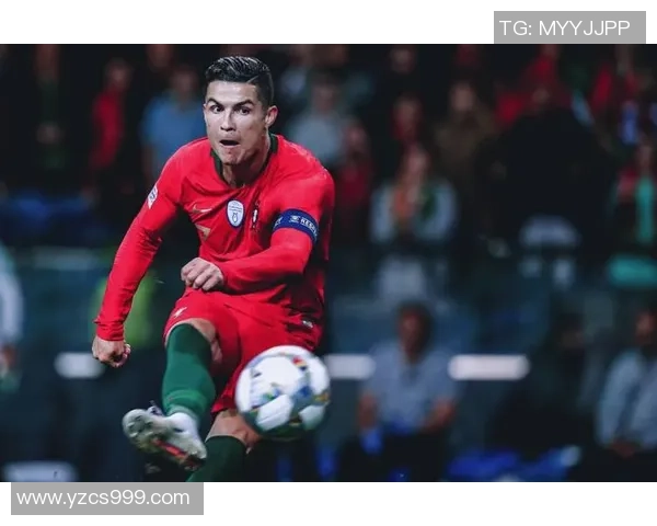 足球明星缩小版图片展示让你感受巨星魅力的迷你版风采